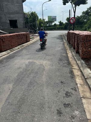 Mảnh đất liền kề cự khối