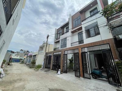 Vip tx43 - cặp nhà sổ hồng-dài sọc- 6 phòng -49m2 đất- đường thông 6m