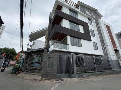 Bán nhà VIP Căn Góc - Ngay gần Ngã tư Bình Thái - Thiết kế hiện đại — ảnh 1