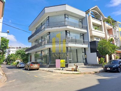 Cho thuê toà văn phòng căn góc 3 lầu sàn trống giá 130 triệu — ảnh 1