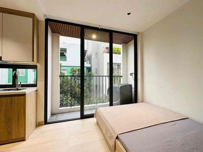 Cho Thuê Căn Hộ Studio Ban Công Thiết Kế Hiện Đại Ngay Trung Tâm Q7