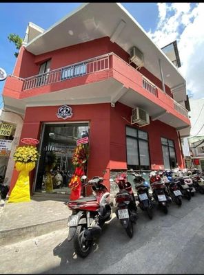 Cho thuê nhà căn góc 2 mặt tiền 86 hòa hưng, quận 10