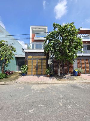 Nhà phố khu tái định cư Đông Chàm, phường Đông Hòa, Tp Dĩ An