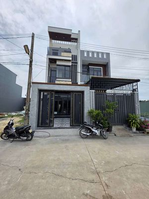 Nhà phố hoàn công gần chợ Bình An và làng đại học quốc gia TpHCM