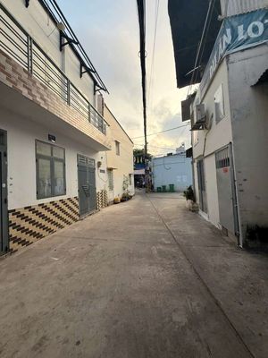 Bán nhà 2 tầng đường cách mạng 45.6m ngang 4.2m giá rẽ — ảnh 1