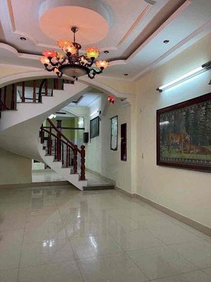 Nhà 1 Trệt 2 Lầu Sân Thượng 5PN 4x18m Hẻm Huỳnh Tấn Phát Q.7