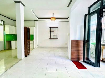 Bán nhà hẻm ô tô Nguyễn Văn Giáp, Bình Trưng Đông, sổ riêng, 6,5 tỷ
