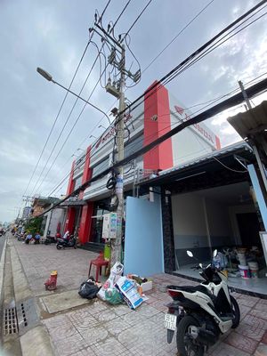 cho thuê nhà nguyên căn mt đường QL50 xả BH 4m x 32 m mới xây dựng
