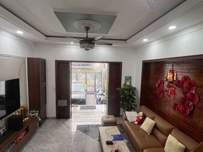 Biệt thự mặt tiền - nội thất gỗ cao cấp — ảnh 1