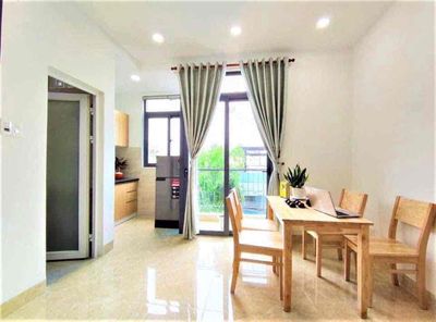 2PN ban công siêu thoáng ngay khu Etown Cộng Hoà - Hoàng Hoa Thám