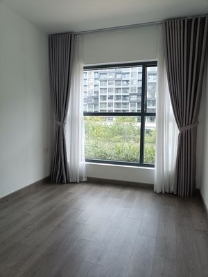 Cho thuê 2pn nội thất cơ bản diamond celadon city, ở liền được