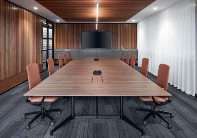 Bán văn phòng diện tích 81m2, đủ nội thất văn phòng — ảnh 1