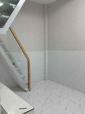 Bán nhà Q6 nguyễn văn luông, gần 20m2, 3 tầng, 2PN, 3WC, nhỉnh 2 tỷ — ảnh 1