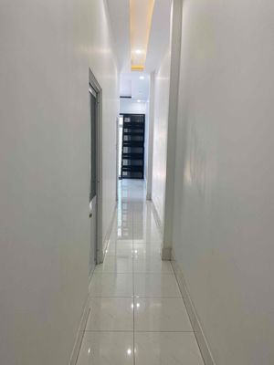 nhà hẻm rộng mát, giá phù hợp người có thu nhập vừa