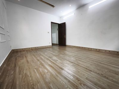 Nhà Nguyên Căn Hẻm Xe Hơi Đường Ông Ích Khiêm - 4PN 3WC - 4x15m — ảnh 1