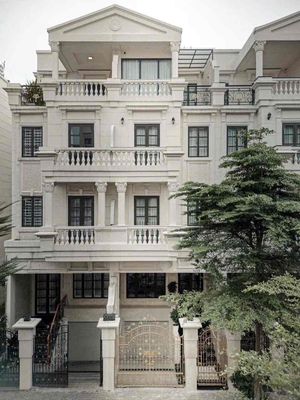 Cho thuê nhà phố Cityland 1 hầm + 4 lầu chỉ 42 triệu (bao thuế) — ảnh 1