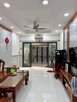 Nhà đẹp binh phú đối diện công viên 4x12m 5 tầng 5pn chỉ 16tr