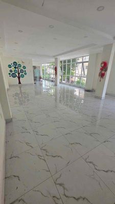 Cho Thuê VP Đường 23 Lầu 2 Có Thang Máy 7M X 20m — ảnh 1