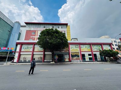 Cho thuê Tòa nhà GÓC 2MT số 3 Hoàng Việt, Phường 4, Quận Tân Bình — ảnh 1
