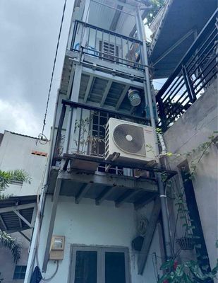 Trệt - 2 lầu - sh riêng - gần bv hồng đức — ảnh 1