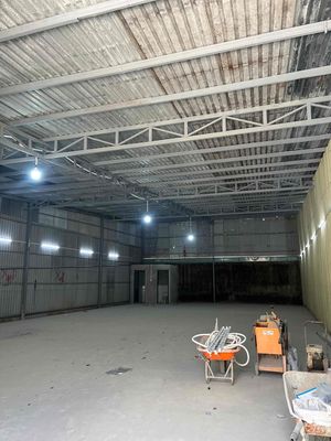 Kho Xửởng 300m giá 13triệu