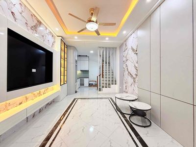 Giảm sốc 600tr , phố Tây Trà ngõ ba gác gần ô tô 35m -3 ngủ có sân xe — ảnh 1