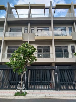 Nhà Phố KD Bcons Uni Valley. Cho thuê 4 tầng, 96m2, 12 triệu/tháng — ảnh 1