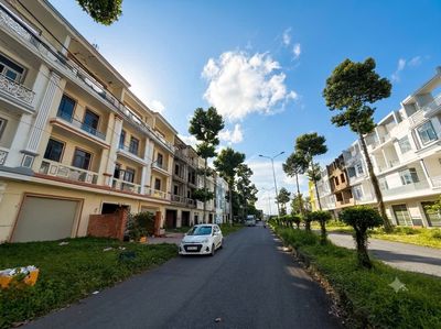 Nhà 4 tầng, đất 105m2, lộ 30m, khu dc hoàng quân bình minh, vĩnh lon — ảnh 1