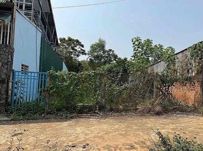 Cần bán đất thổ cư.