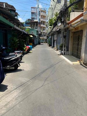Bình phú 1 đường xe hơi ngang 4m dài 13m 1 trệt 1 lầu 3pn — ảnh 1