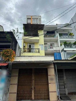 nhà đúc 4,5 tấm phạm văn bạch phường 15 tân nình dt: 40m2
