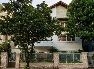Cho thuê villa mt khu phan xích long phú nhuận 16 x 18m 3 lầu 130tr — ảnh 1