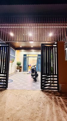 Bán nhà MTKD - dt100m2(5x20m)-2PN đẹp - oto - Bắc Nha Trang-1TY590 — ảnh 1