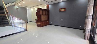 Cho thuê nhà 2 tầng mới rộng 150m2 ngay bãi tắm Tân Trà sẵn điều hoà — ảnh 1