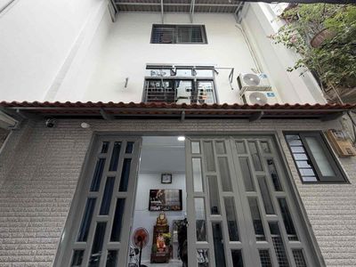 Nhà chính chủ 4T 5x4m Điện biên phủ sát Q1