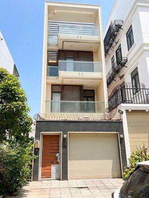 Nhà 3 Lầu 4 Phòng, sân rộng 400m2 khu Lê Văn Thịnh giá chỉ 28TR — ảnh 1