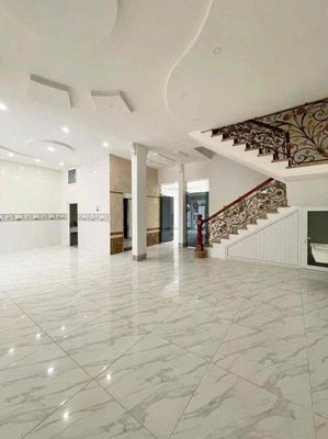 Cho thuê cặp nhà 1 trệt 3 lầu 2 mặt tiền đường lý thái tổ cần thơ — ảnh 1