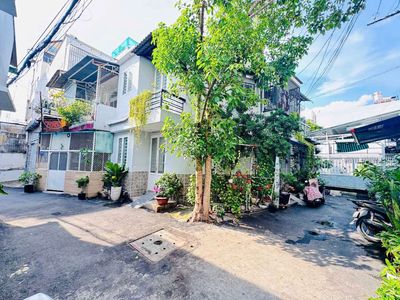 Ngay ngã 4 nguyễn oanh – lê đức thọ — ảnh 1
