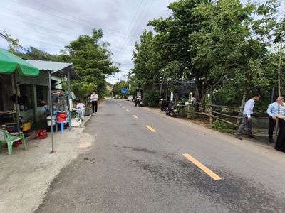 Mặt tiền đường nhựa 7m5 - Đối diện trường tiểu học Hòa Phú — ảnh 1