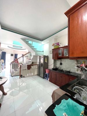 Bán Nhà 3 Tầng DT 4 14m- HXH P. Đông Hưng Thuận- Q12 -5 Tỷ tl. — ảnh 1