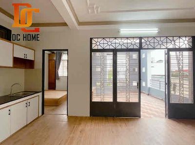 Căn hộ 2 phòng ngủ balcony ngã 4 phú nhuận — ảnh 1