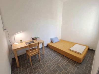 cho thuê căn 2 Phòng Ngủ - NGAY CẦU PHÚ XUÂN KHO A