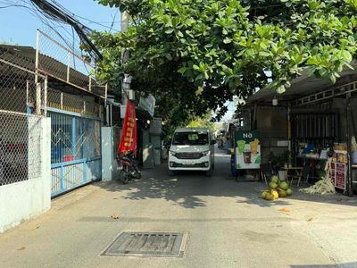 Nhà C4 Ngay GaMetro Đường Oto 7 Chỗ Ngủ Trong Nhà 130M2 Ngang 6,7M — ảnh 1