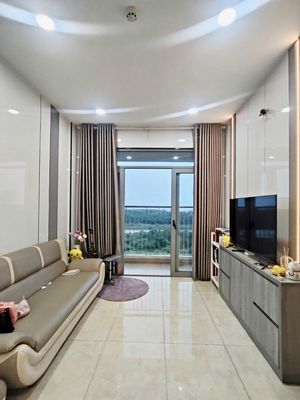 Bán căn hộ 2pn luxgarden q7, sổ hồng sẵn, giá thương lượng