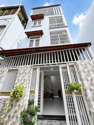 Nhà 4 tầng, gần mặt tiền 769 phạm thế hiển, ngang 5m rộng rãi p4 q8