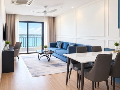 Cho thuê căn hộ cao cấp GoldenBay , 2 Phòng ngủ , Hồ bơi vô cực — ảnh 1
