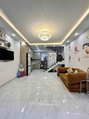Bán nhà đẹp vòng xoay lê đại hành giáp quận 10 - tt tân bình lung linh