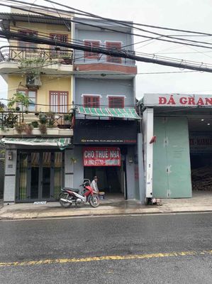 3 tầng mặt tiền Bùi Công Trừng chỉ 6,5 triệu/ tháng.