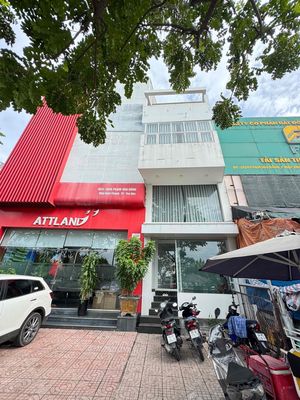 Nhà MT PVĐ 5 tầng có hầm - 23tr/ tháng - có 6 phòng sẵn máy lạnh — ảnh 1