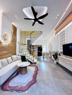 CHO THUÊ NHÀ MỚI MTKD NGUYỄN HẬU - 7 Tầng có thang máy - Giá 35 triệu — ảnh 1